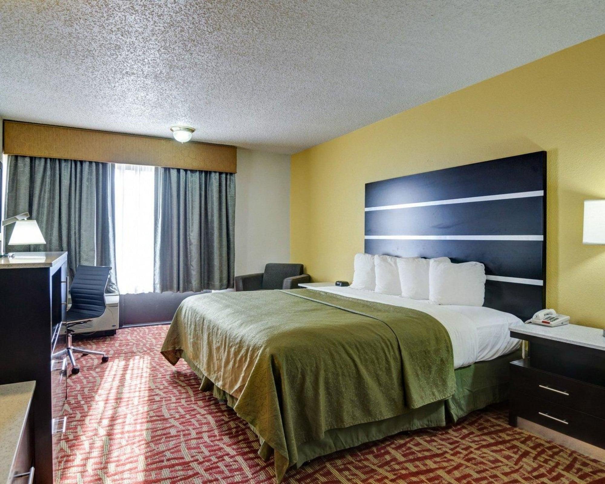 Quality Inn Fort Smith I-540 Екстериор снимка