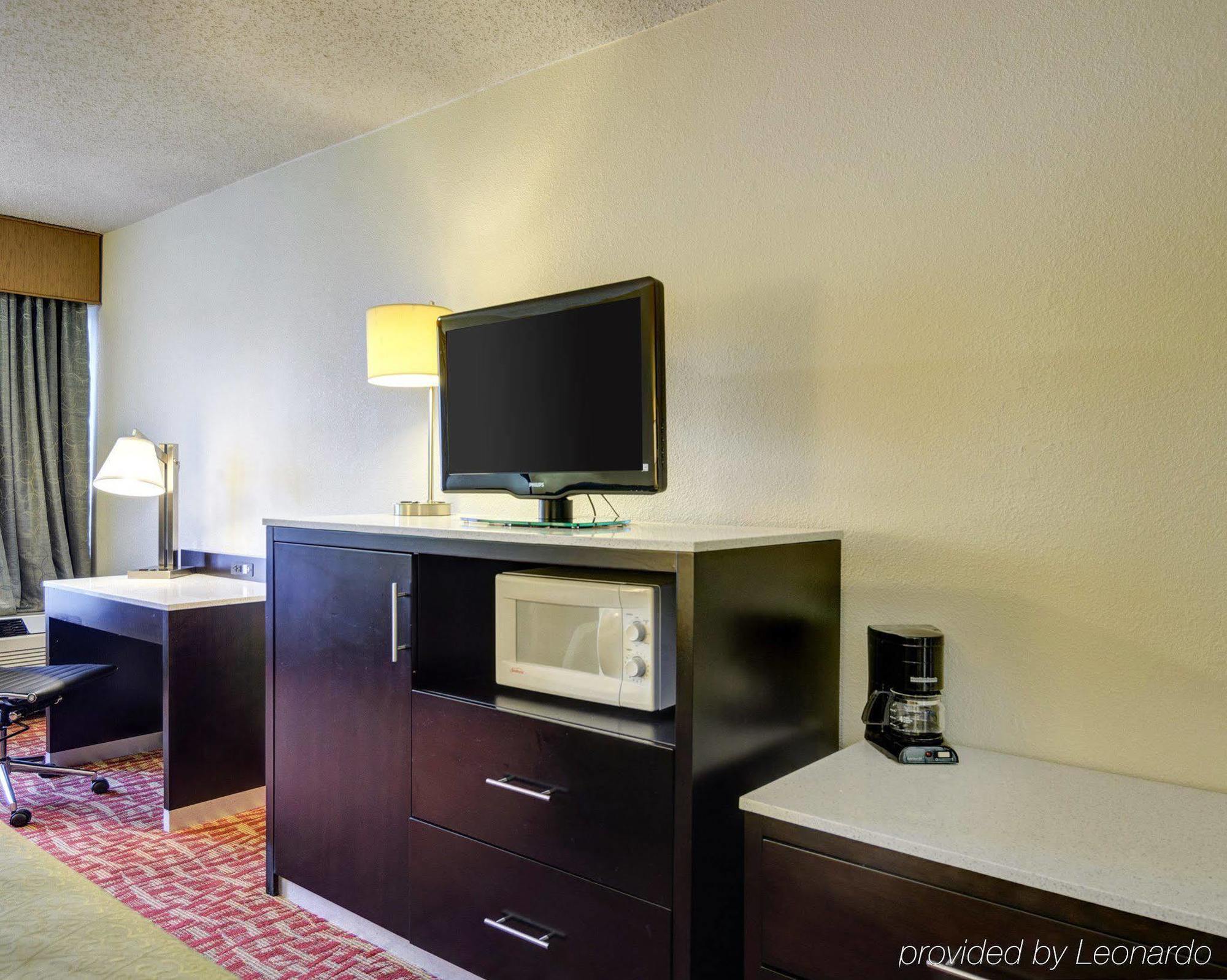 Quality Inn Fort Smith I-540 Екстериор снимка